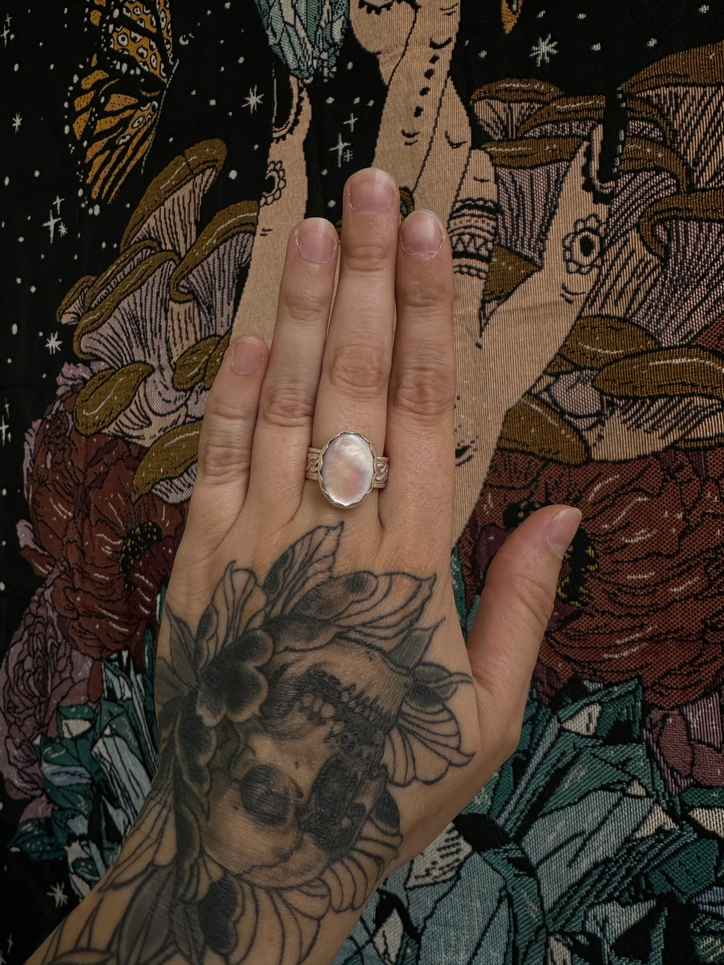 Mother of Pearl Ring - Size 8.25